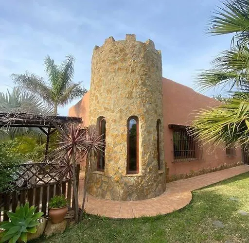 House Near Conil With A Tropical Garden And Pool Будинок відпочинку *